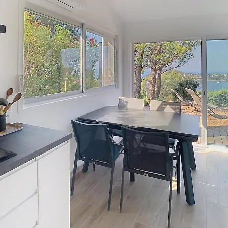 Sea View House On Foot Cote D'azur * Saint-Raphael (Var)